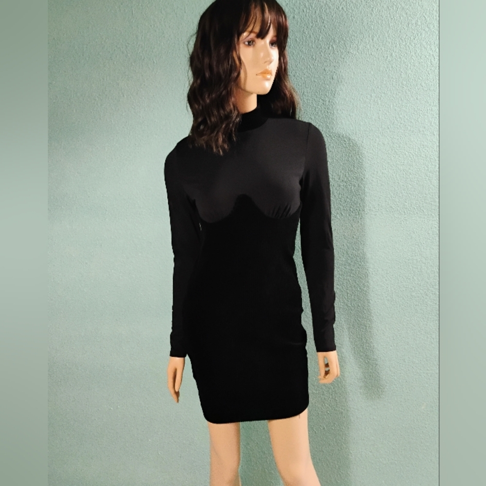 Bear Dance Sz M  Black Long Sleeve Stretch Sheath Dress